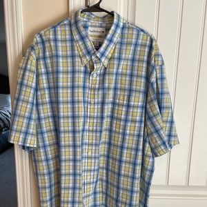 Mens Short Sleeve plaid button down shirt (2XL).